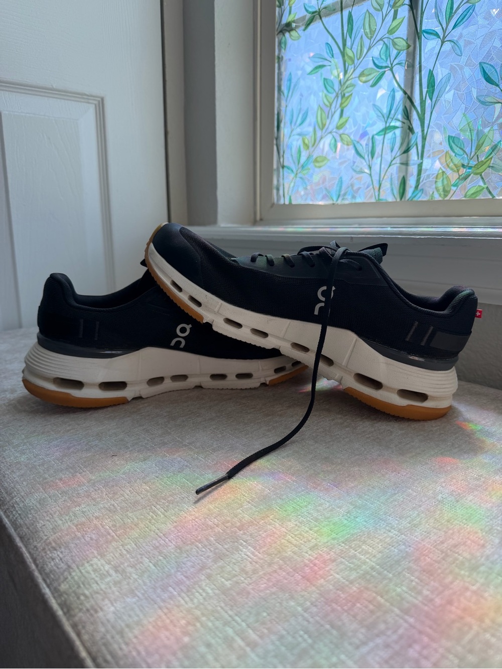On Cloudnova Form 2 CloudTec Women’s Black Ivory Athletic Shoes Size 9 - Picture 2 of 7